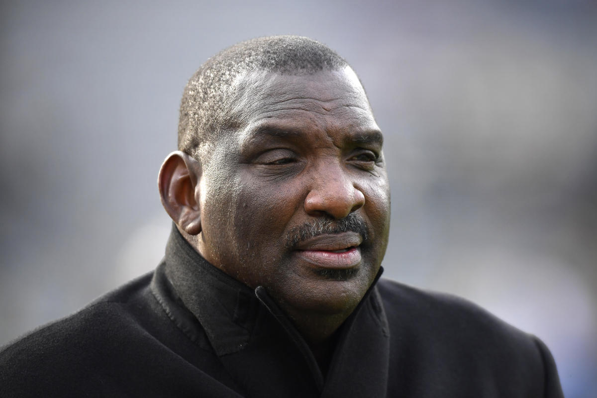 Quarterback Doug Williams of the Tampa Bay Buccaneers in this News Photo  - Getty Images