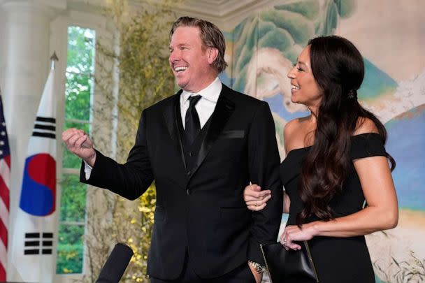 PHOTO: Chip Gaines and Joanna Gaines arrive for the State Dinner with President Joe Biden and the South Korea's President Yoon Suk Yeol at the White House, April 26, 2023, in Washington. (Alex Brandon/AP)