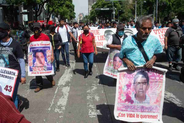 marcha ayotzinapa