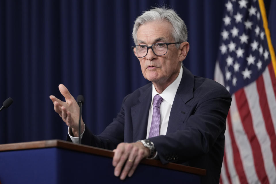 Voorzitter van de Federal Reserve Jerome Powell spreekt tijdens een persconferentie bij de Federal Reserve Bank in Washington, woensdag 18 september 2024. (AP Photo/Ben Curtis)