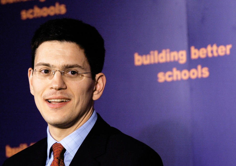 <p>Former foreign secretary David Miliband has criticised Vladimir Putin after the Russian president spoke out against a second referendum. </p>