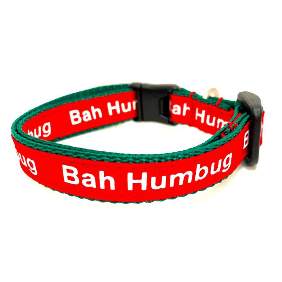 Product photo of a Humbug Christmas Cat Collar
