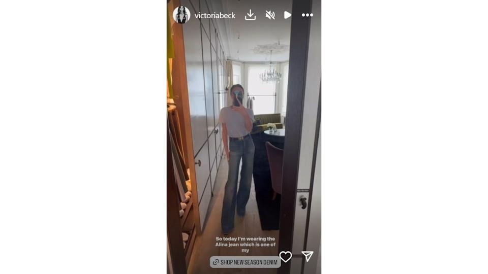 Victoria Beckham wears flared jeans on Instagram with high heels and a grey T-shirt