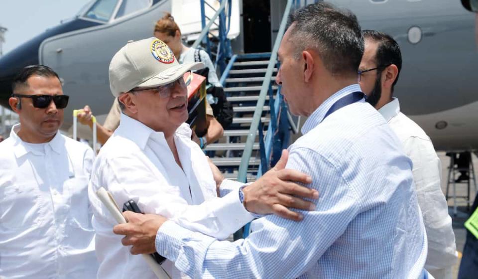 Presidente Gustavo Petro y Ricardo Roa, presidente de Ecopetol. Foto: Presidencia.