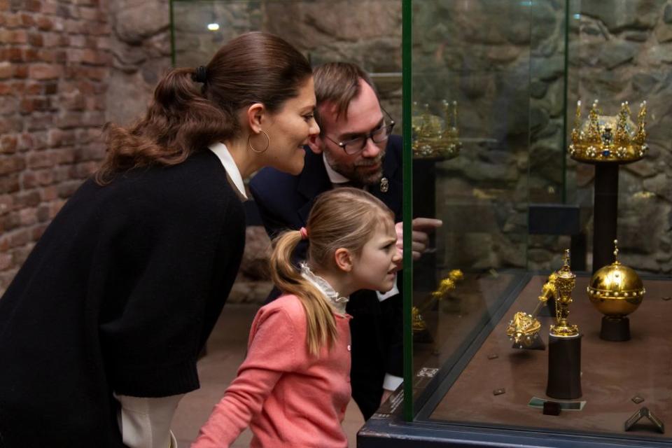 Sweden's Princess Estelle Views Crowns with Princess Victoria