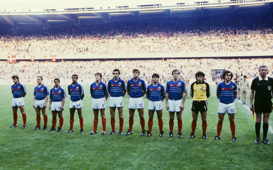 Avant la rencontre France-Danemark lors de l’Euro-84, au Parc des Princes à Paris, le 12 juin 1984.