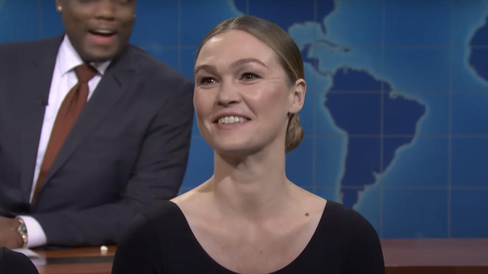 Julia Stiles on SNL