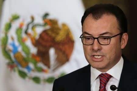 Mexican Finance Minister Luis Videgaray speaks to the media during a news conference at the National Palace in Mexico City January 30, 2015. REUTERS/Henry Romero