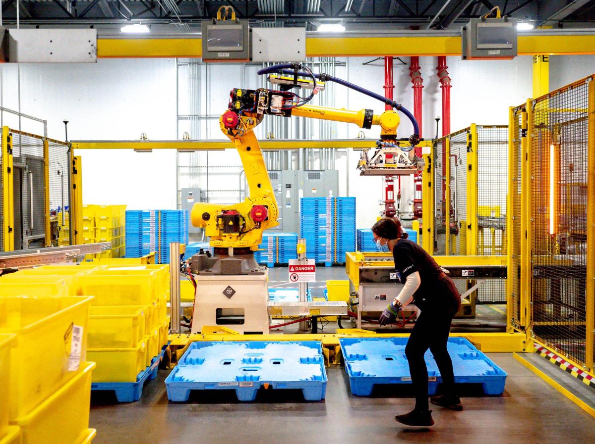 Warehouse giants like Amazon and others are desperate for more robots, but human workers worry they make the job more dangerous