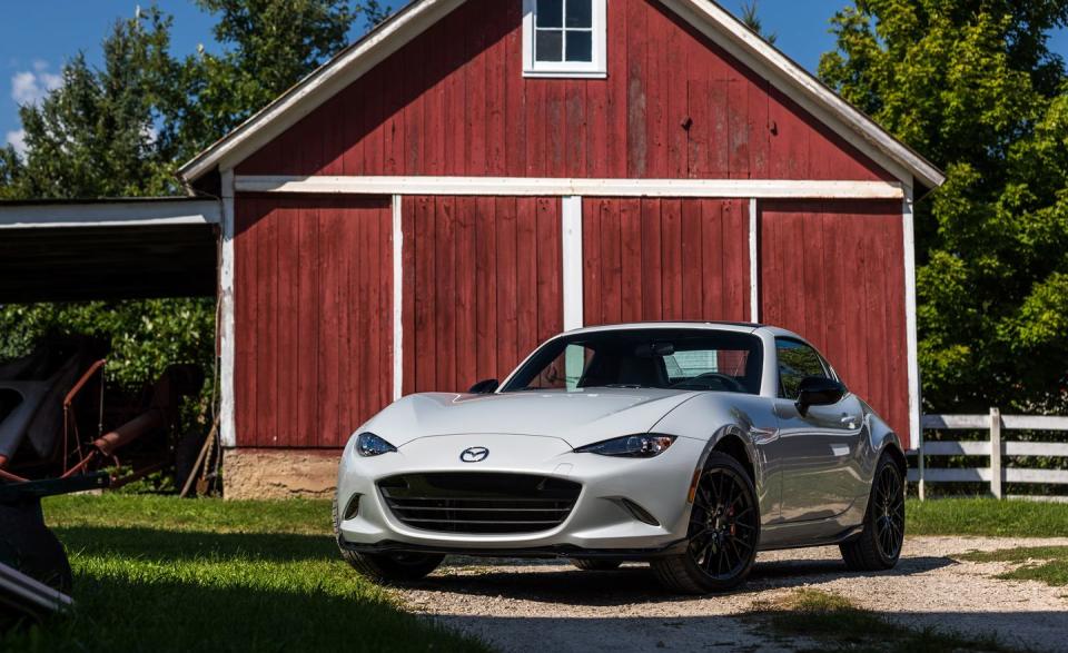 <p>2019 Mazda MX-5 Miata RF Manual</p>