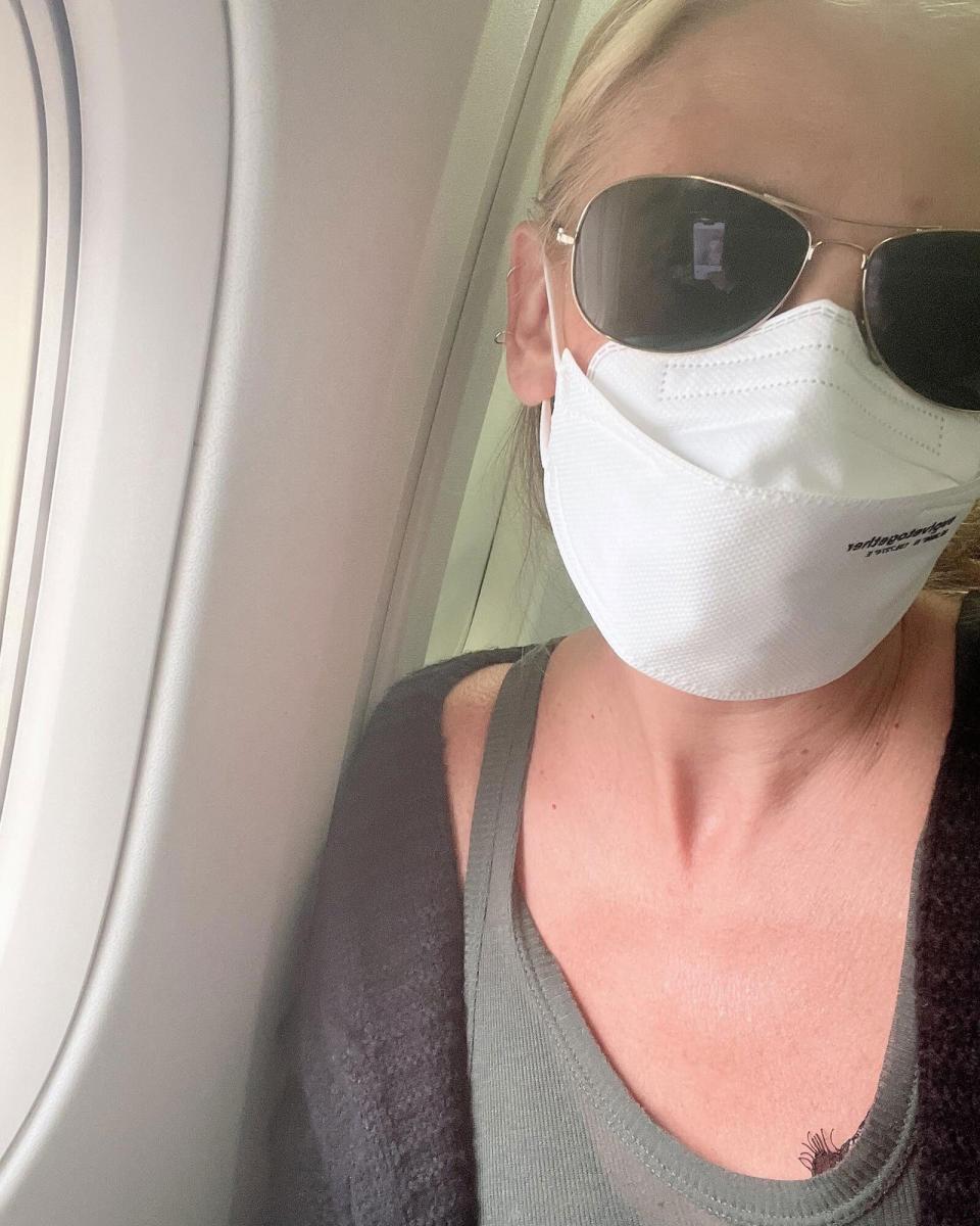 Sarah Michelle Gellar Jokes About Already Missing Her 'Paradise' Vacation. https://www.instagram.com/p/ChfIrn-r1NN/.