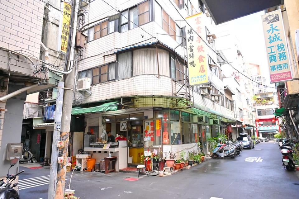 台中｜富貴亭飲食店當歸鴨麵線