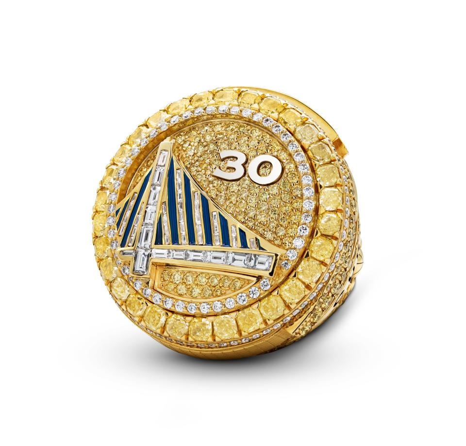 The top of the Warriors' 2022 NBA championship ring.