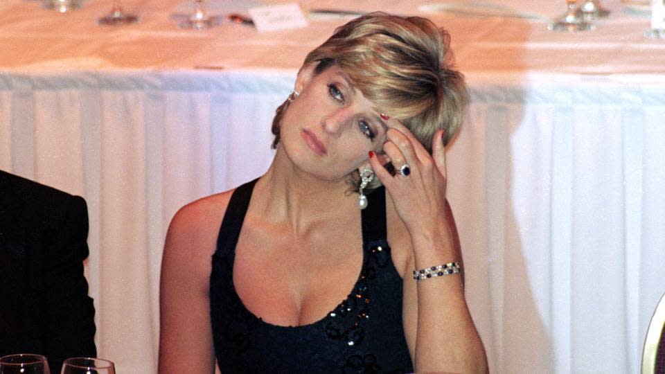 Prinzessin Diana besucht drei Tage vor den Scheidungsbriefen eine Charity-Gala in New York. Ob sie ahnte, was passieren w&#xfc;rde?