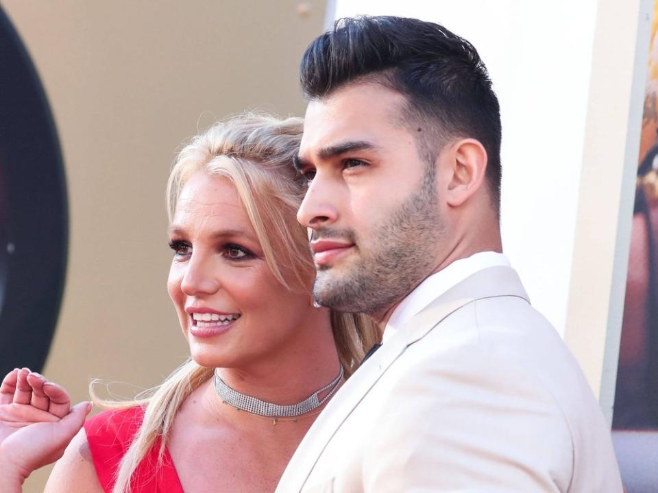 Britney Spears und Sam Asghari lernten sich 2016 kennen und sind seit diesem September verlobt. (Bild: imago images/NurPhoto)