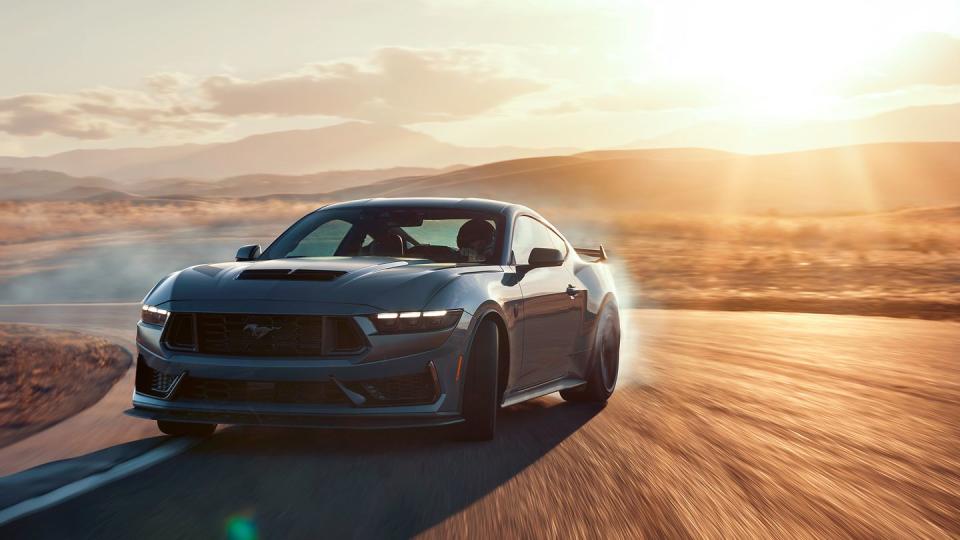 2024 ford mustang dark horse