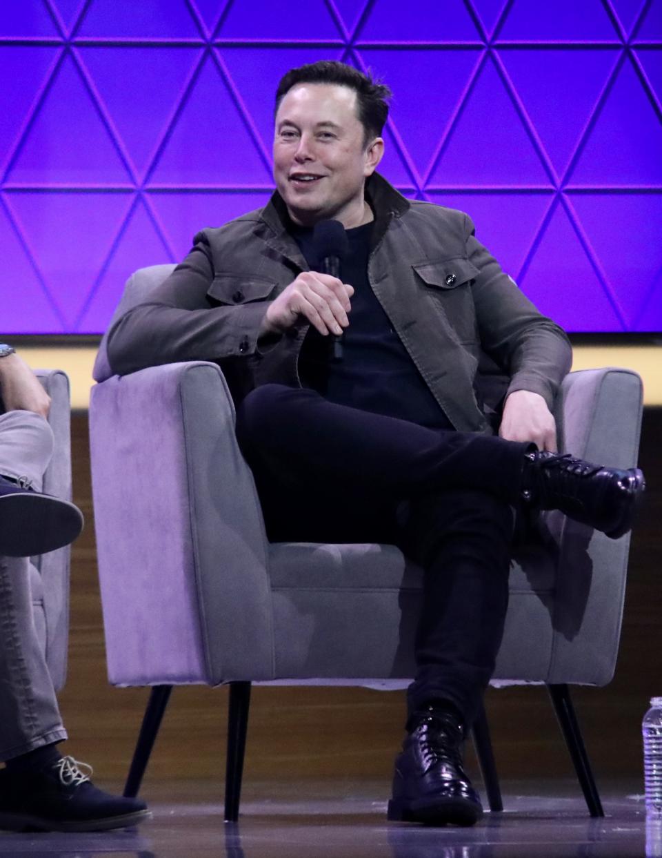 Elon Musk discusses tech topics on panel with Todd Howard at E3 2019 Expo