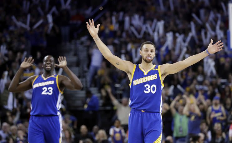 Are you not entertained by Stephen Curry and Draymond Green? (AP)