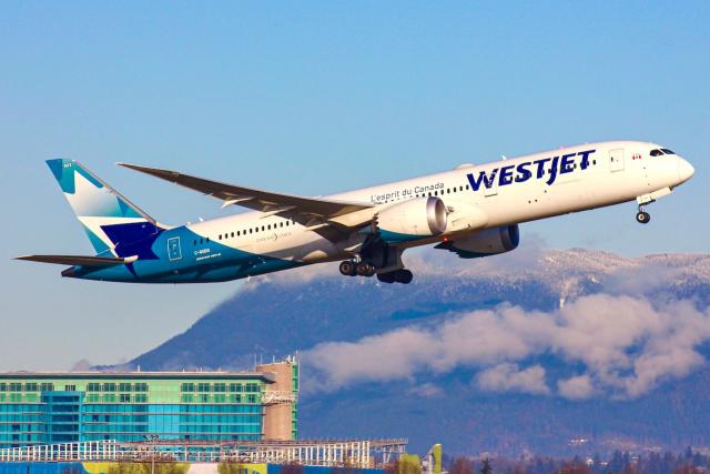 WestJet introduces its Dreamliner to Vancouver