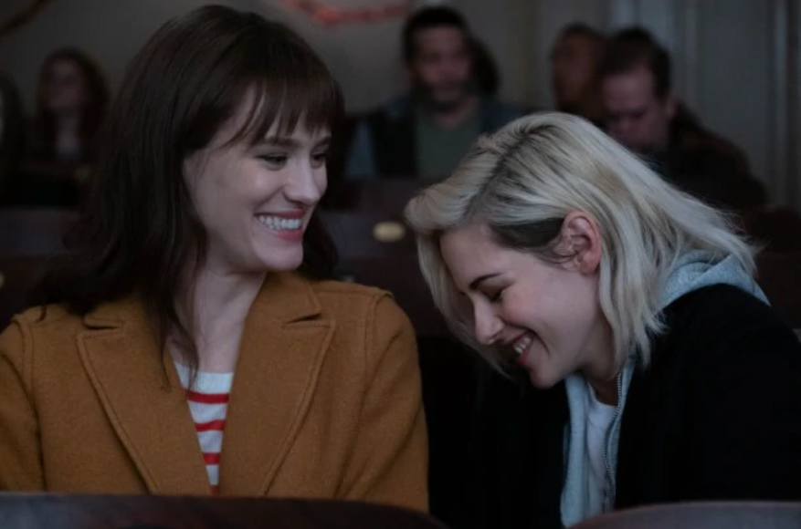 Mackenzie Davis and Kristen Stewart in Happiest Season (Hulu)