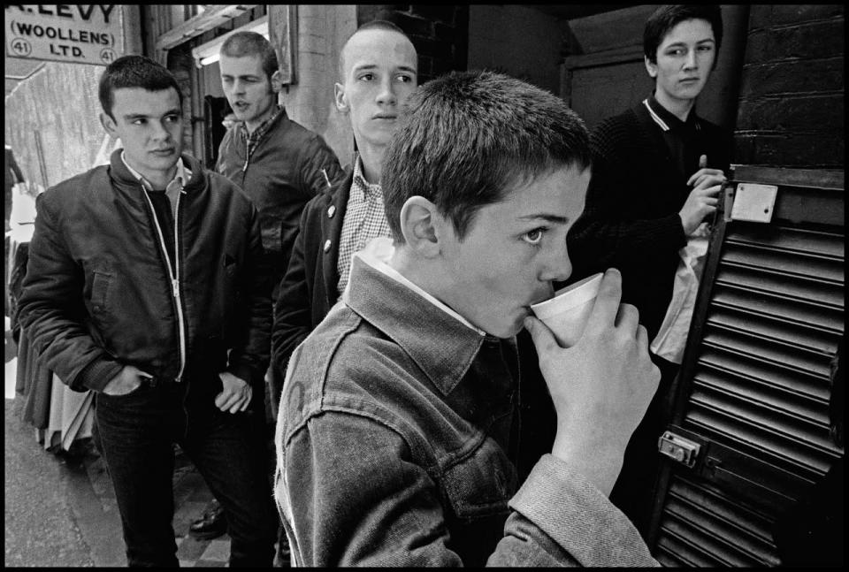 Young skinheads and mods in London 1980.