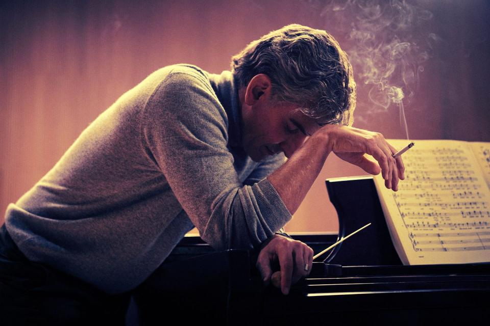 MAESTRO, Bradley Cooper as Leonard Bernstein, 2023. ph: Jason McDonald / © Netflix / Courtesy Everett Collection