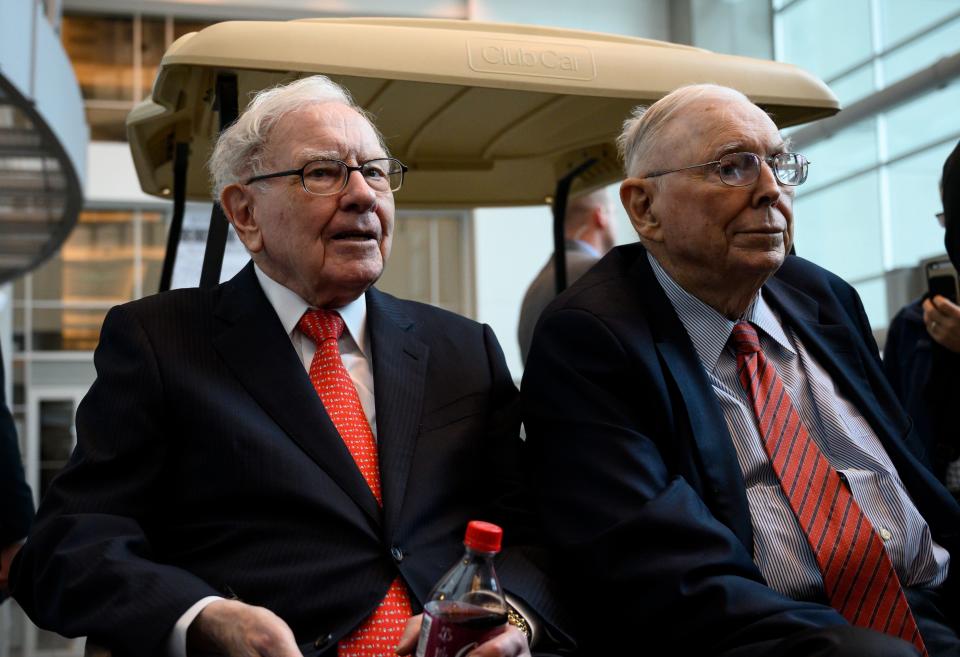 Warren Buffett (L), CEO of Berkshire Hathaway, and Vice Chairman Charlie Munger attend the 2019 annual shareholders meeting in Omaha, Nebraska, on May 3, 2019. (Photo by Johannes EISELE/AFP) (Credit to photo must be JOHANNES EISELE/AFP via Getty Images)