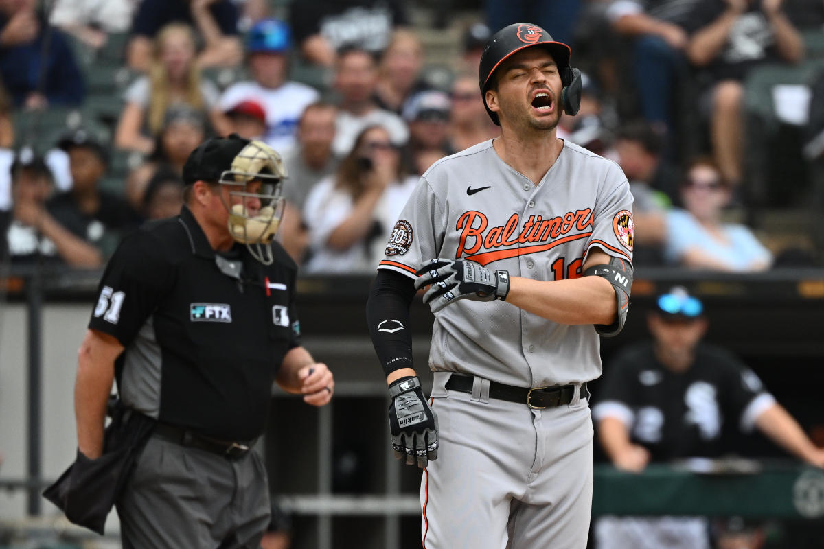 VIDEO: Young Orioles Fan Heartbroken After Ketchup Loses Hot Dog Race –  Baltimore Sports Report