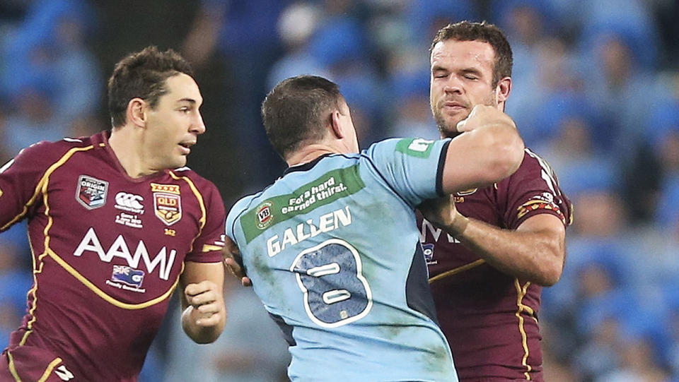 Paul Gallen punches Nate Myles in the face during State of Origin.