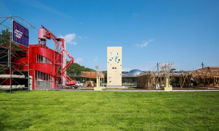 Los pabellones creados por estudiantes de arquitectura para los Juegos Olímpicos de París, que pueden visitarse en el parque La Villette, en una imagen del 6 de junio de 2024 (Sami Karaali)