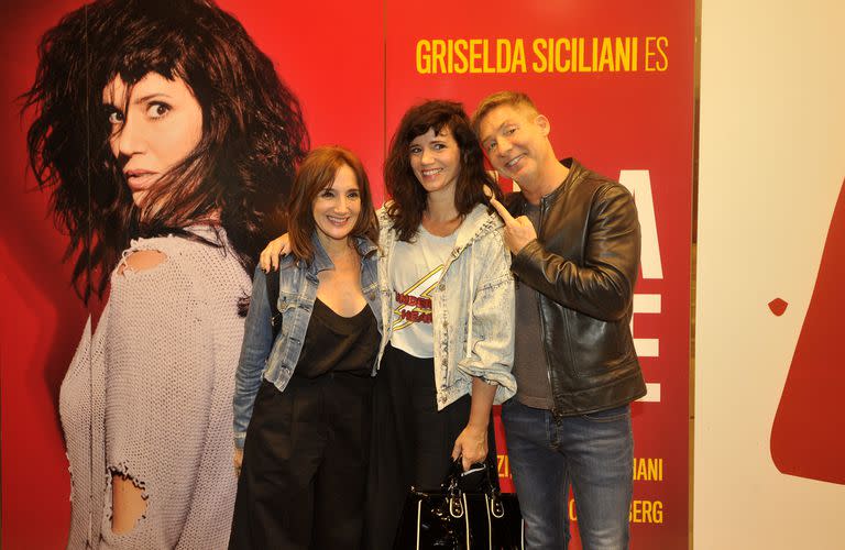 Adrián Suar con Jorgelina Aruzzi y Griselda Siciliani, con quienes compartirá una nueva aventura teatral desde el mes de mayo
