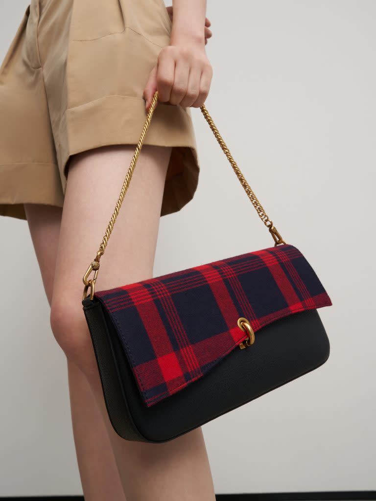 Tartan shoulder bag<br>格紋手袋<br>HK$599