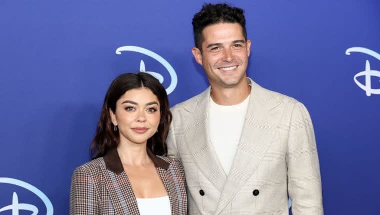 Sarah Hyland and Wells Adams Announce the Death of Their Bloodhound