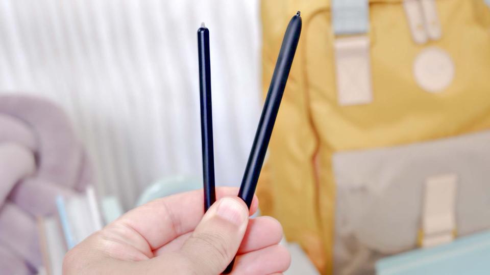 Galaxy Z Fold 5 vs Galaxy Z Fold 4 s pen.