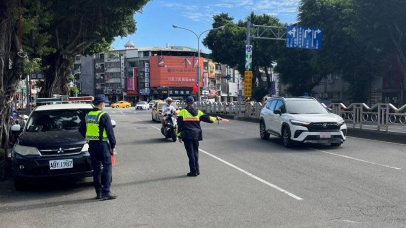 車不讓行人　中市警14天告發578件