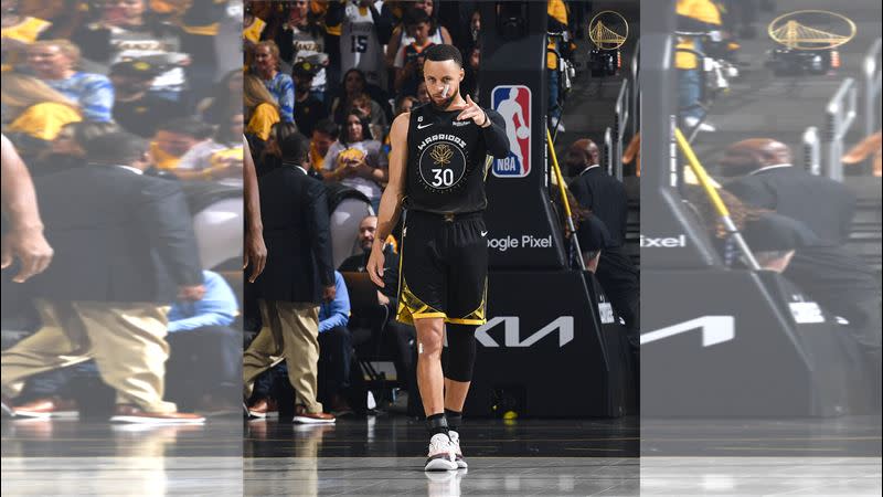 勇士柯瑞（Stephen Curry）外線7投2中，命中率相對不理想。（圖／翻攝自勇士推特）