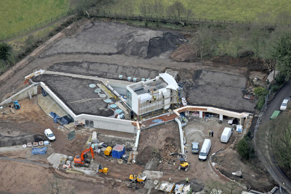 English Underground Mansion – Construction