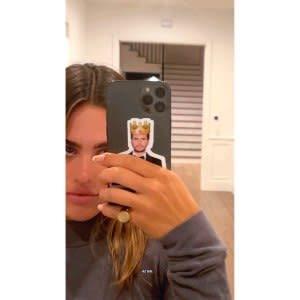 Amelia Gray Hamlin Honors Boyfriend Scott Disick With Cheeky Phone Sticker