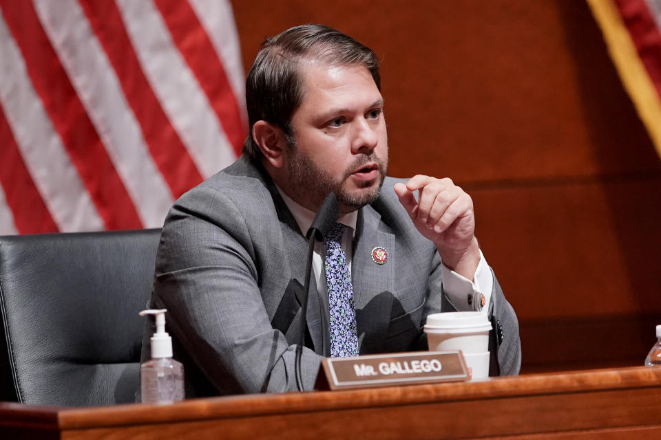 Rep. Ruben Gallego (D-Ariz.) says the Census Bureau's decision to end its field operations early is entirely political and aimed at helping Republicans gerrymander districts so they can retain power. (Photo: Pool via Getty Images)