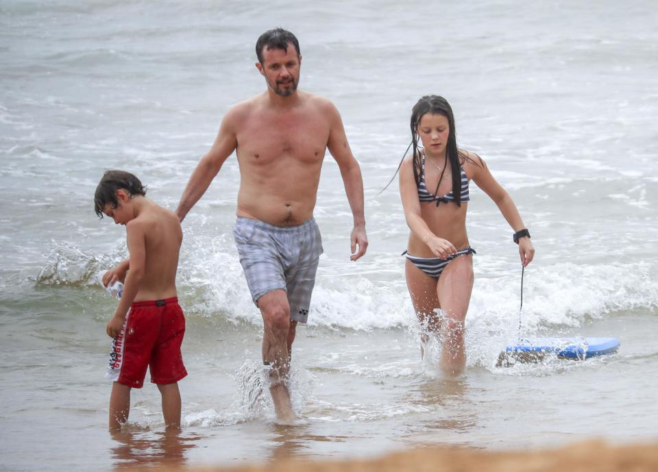 Princess Mary's Aussie family beach day