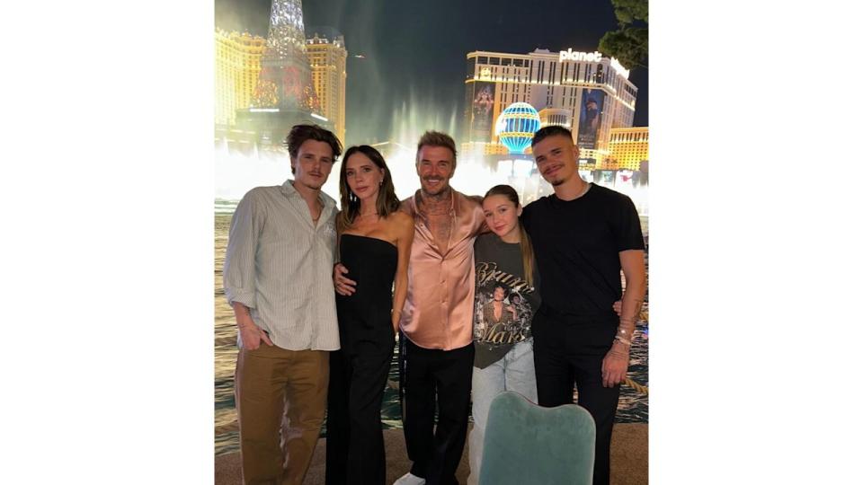 beckham family posing in las vegas 