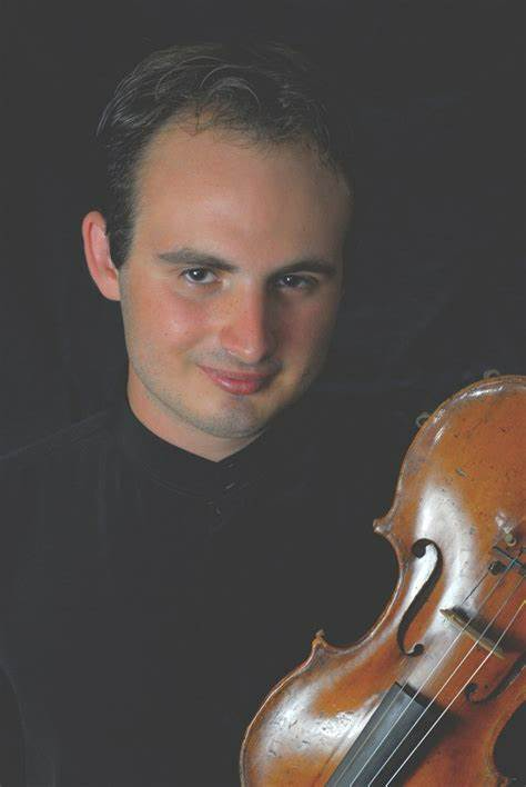 Regi Papa, violinist, will perform at Beaver's Park Presbyterian Church.