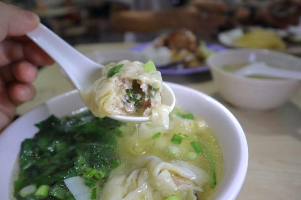 fei fei roasted noodle - inside of dumpling