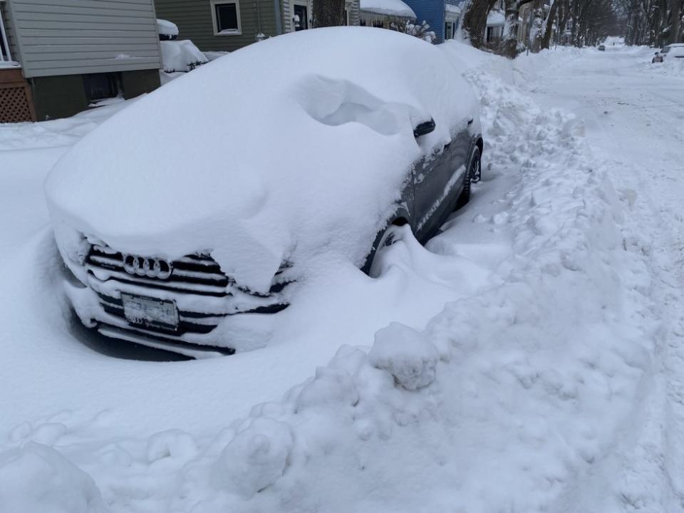 Nathan Coleman - Halifax snowstorm - Feb5.jpg