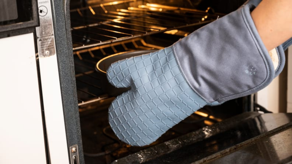 Gifts for bakers: Food52 Five Two Silicone Oven Mitts