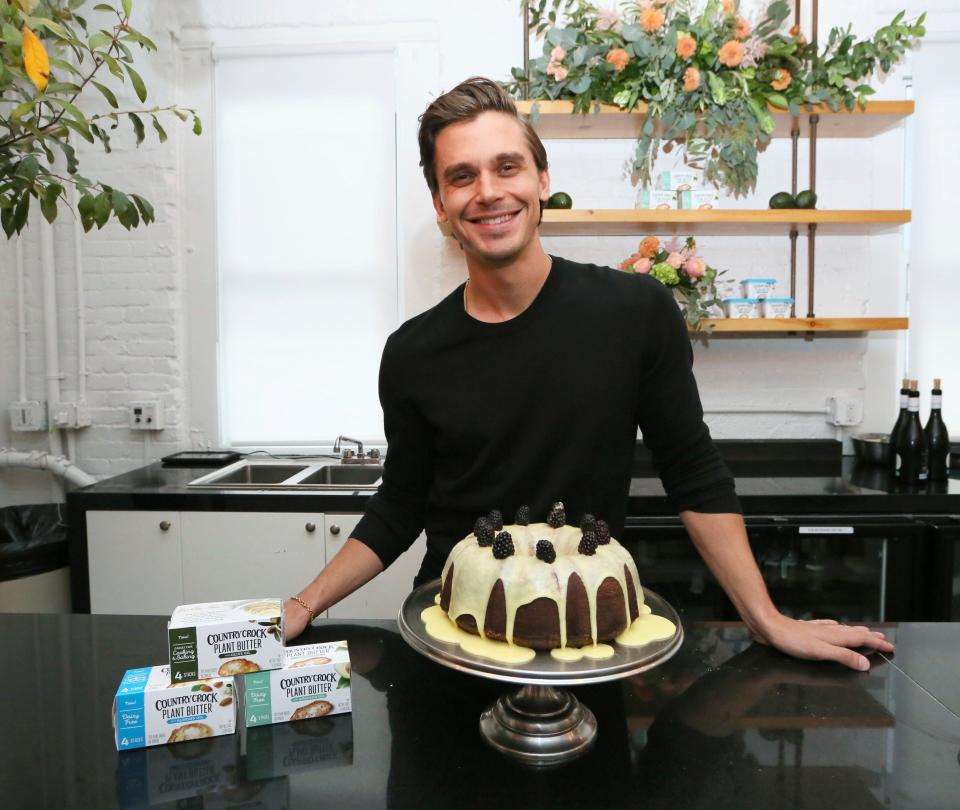 Antoni Porowski wants to take you to dinner. Well, not you (or me) specifically, but those craving a cookbook.