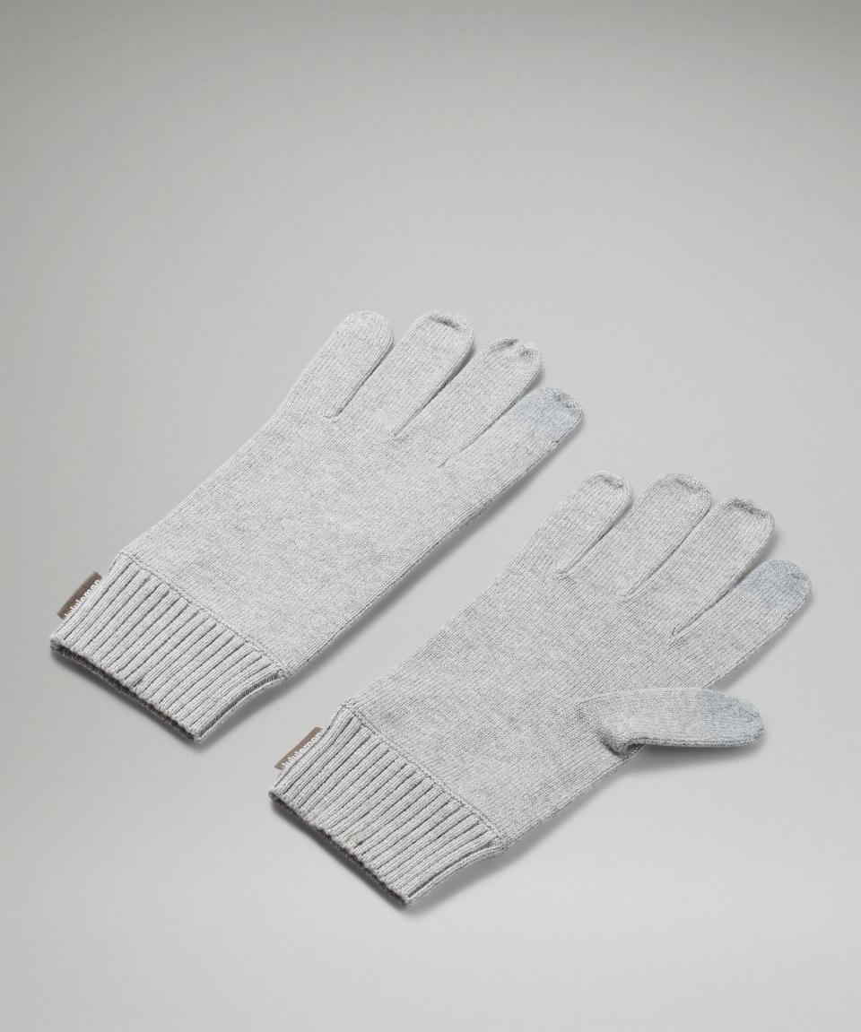 <p><a href="https://go.redirectingat.com?id=74968X1596630&url=https%3A%2F%2Fshop.lululemon.com%2Fp%2Fgloves-mittens%2FCold-Pursuit-Knit-Gloves-MD%2F_%2Fprod11580329&sref=https%3A%2F%2Fwww.esquire.com%2Flifestyle%2Fg26254655%2Flast-minute-valentines-day-gift-ideas-for-men-under-40%2F" rel="nofollow noopener" target="_blank" data-ylk="slk:Shop Now;elm:context_link;itc:0;sec:content-canvas" class="link ">Shop Now</a></p><p>Cold Pursuit Knit Gloves</p><p>lululemon.com</p><p>$29.00</p>