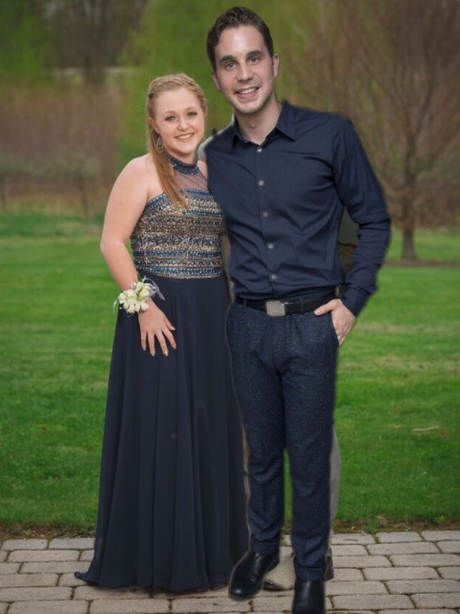 This teen photoshopped Ryan Reynolds into her prom pic