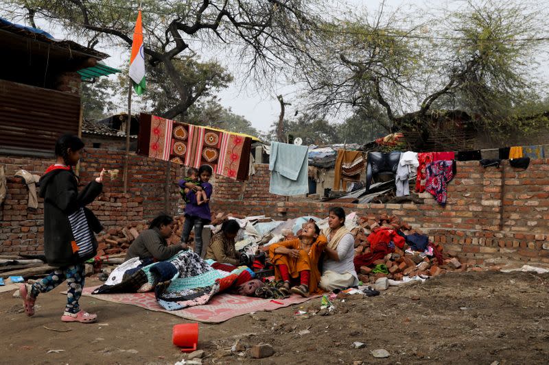 The Wider Image: Living on the edge, Pakistani Hindus still feel safer in India