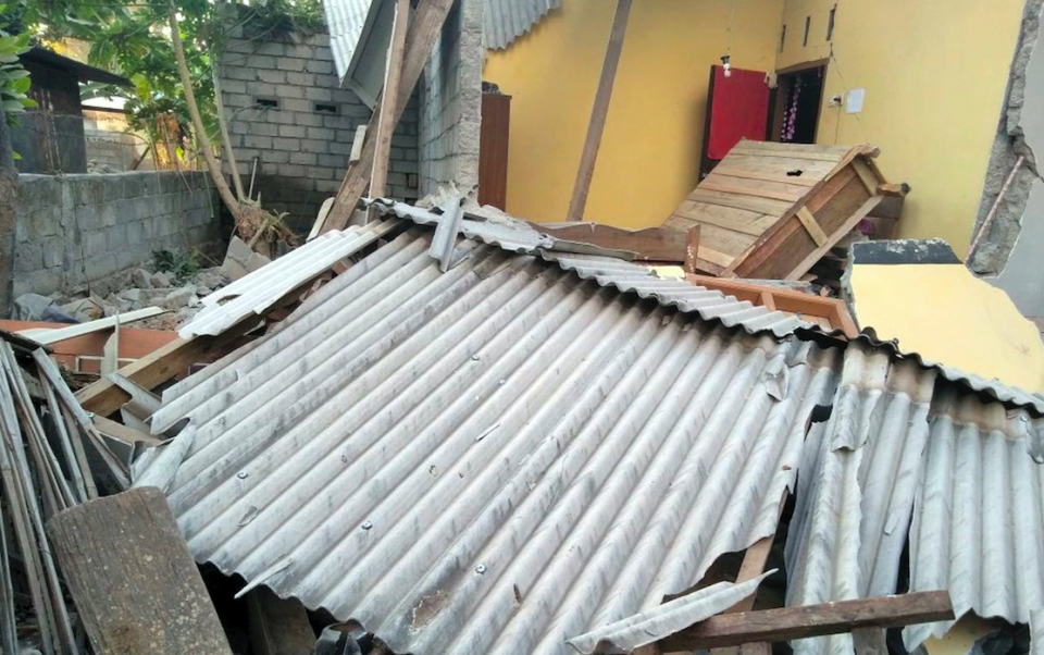 <em>Damage caused by the early morning earthquake (AP)</em>